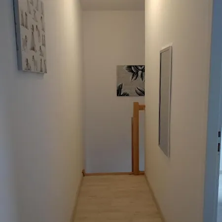 Prázdninový dům Maison Jean-moulin, Jardin, Spacieuse, 24h Mans, Zoo, Prytanee, 3 Chbres, 6 Pers