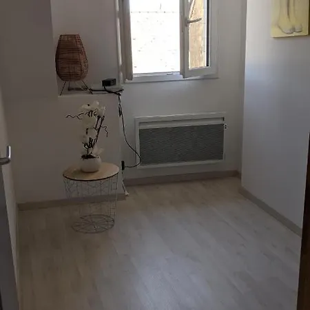 Prázdninový dům Maison Jean-moulin, Jardin, Spacieuse, 24h Mans, Zoo, Prytanee, 3 Chbres, 6 Pers