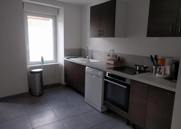 בית נופש Maison Jean-moulin, Jardin, Spacieuse, 24h Mans, Zoo, Prytanee, 3 Chbres, 6 Pers