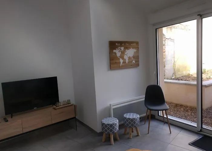 בית נופש Maison Jean-moulin, Jardin, Spacieuse, 24h Mans, Zoo, Prytanee, 3 Chbres, 6 Pers *